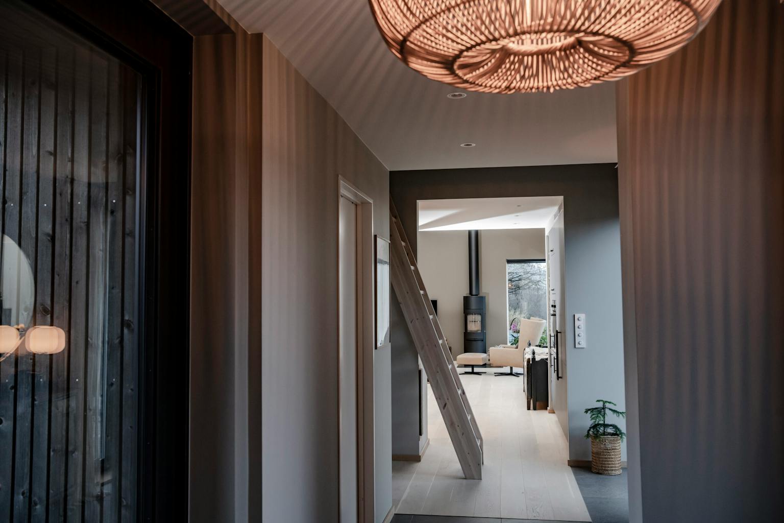 Medium-Duco-Blikravegen-131124-8875